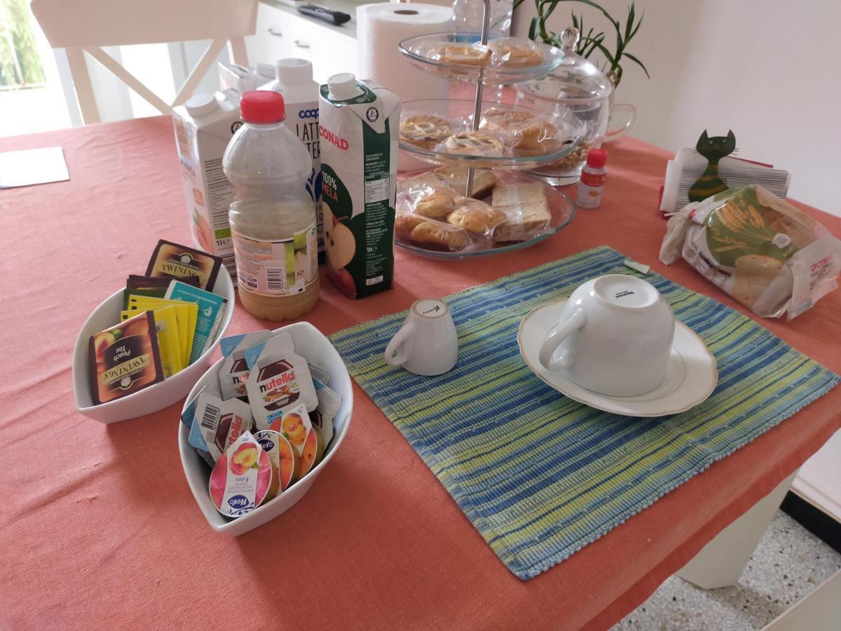 B & B Via Borgo Di San Pietro Bologna Buitenkant foto