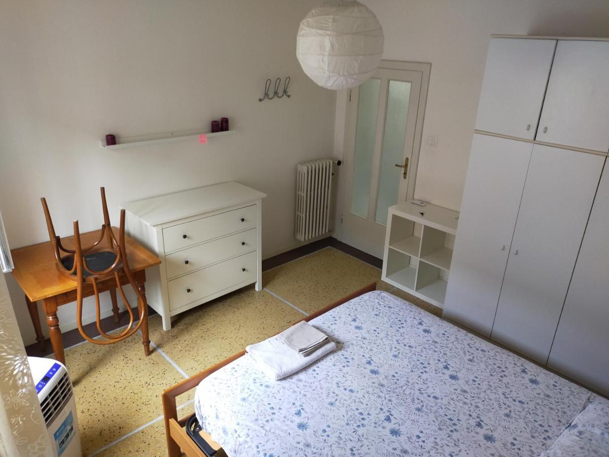 B & B Via Borgo Di San Pietro Bologna Buitenkant foto